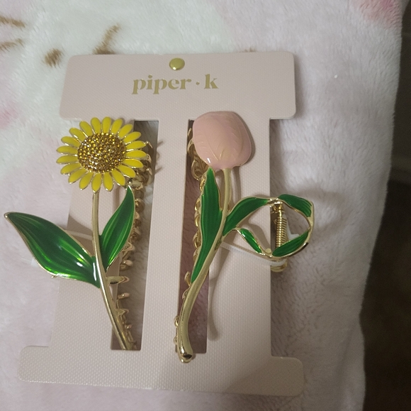 Piper K Hair Clip Set - Picture 4 of 5
